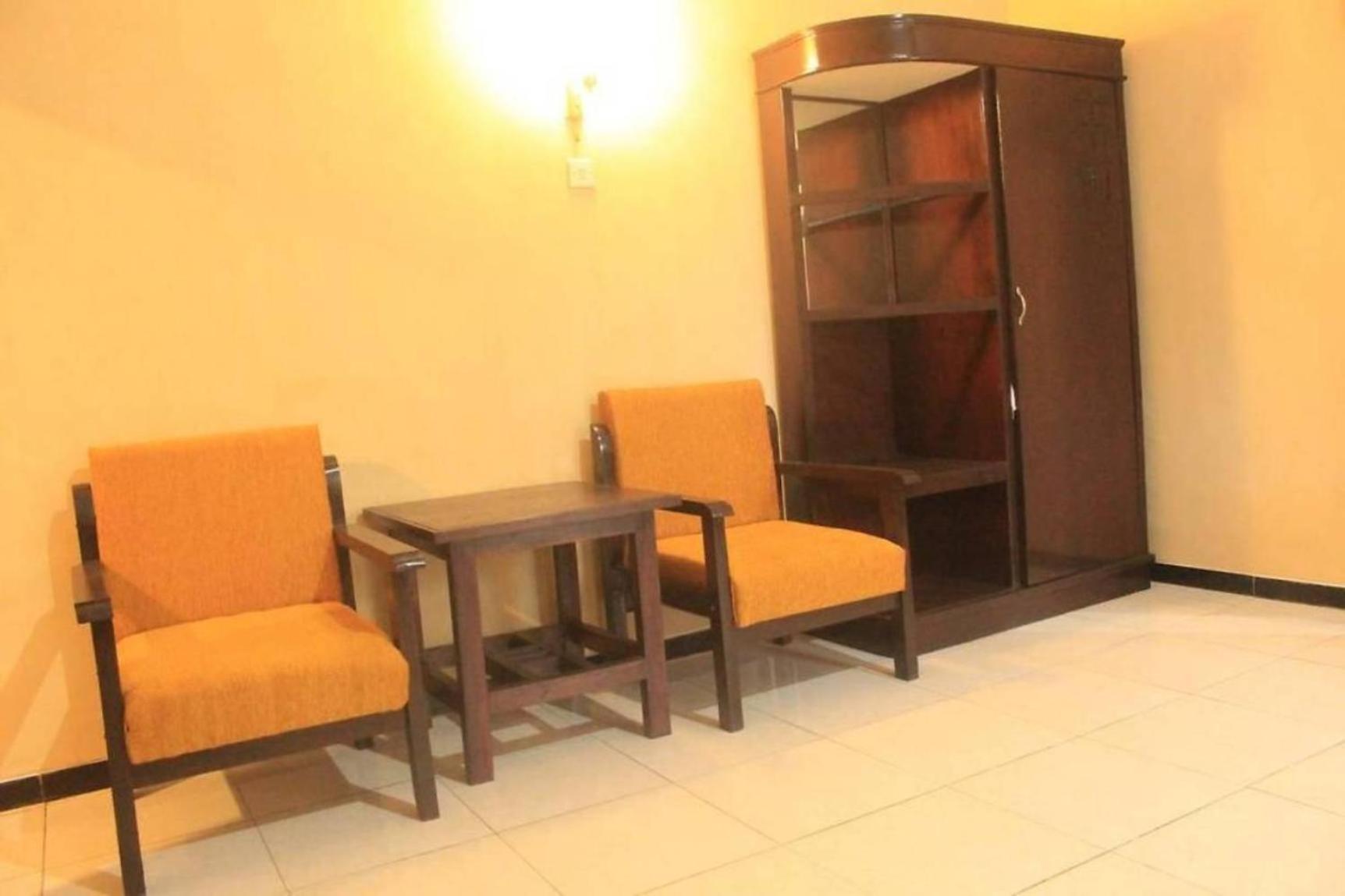 Surya Guest House Probolinggo Exteriör bild